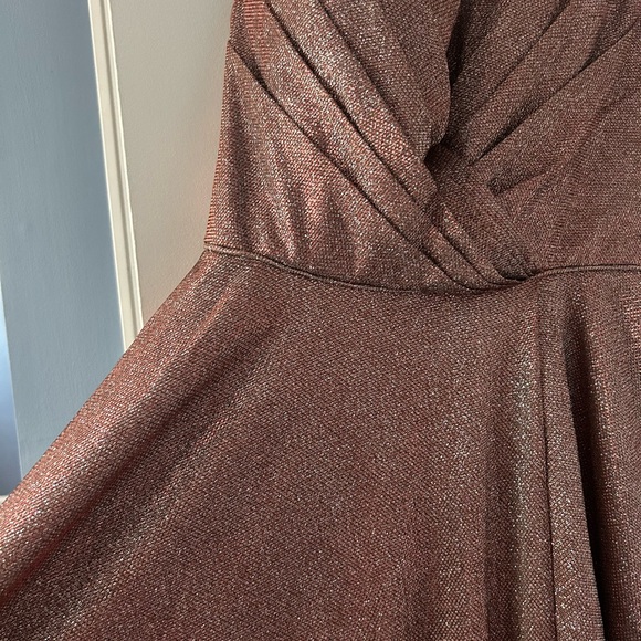 Prom Dress - Picture 4 of 7